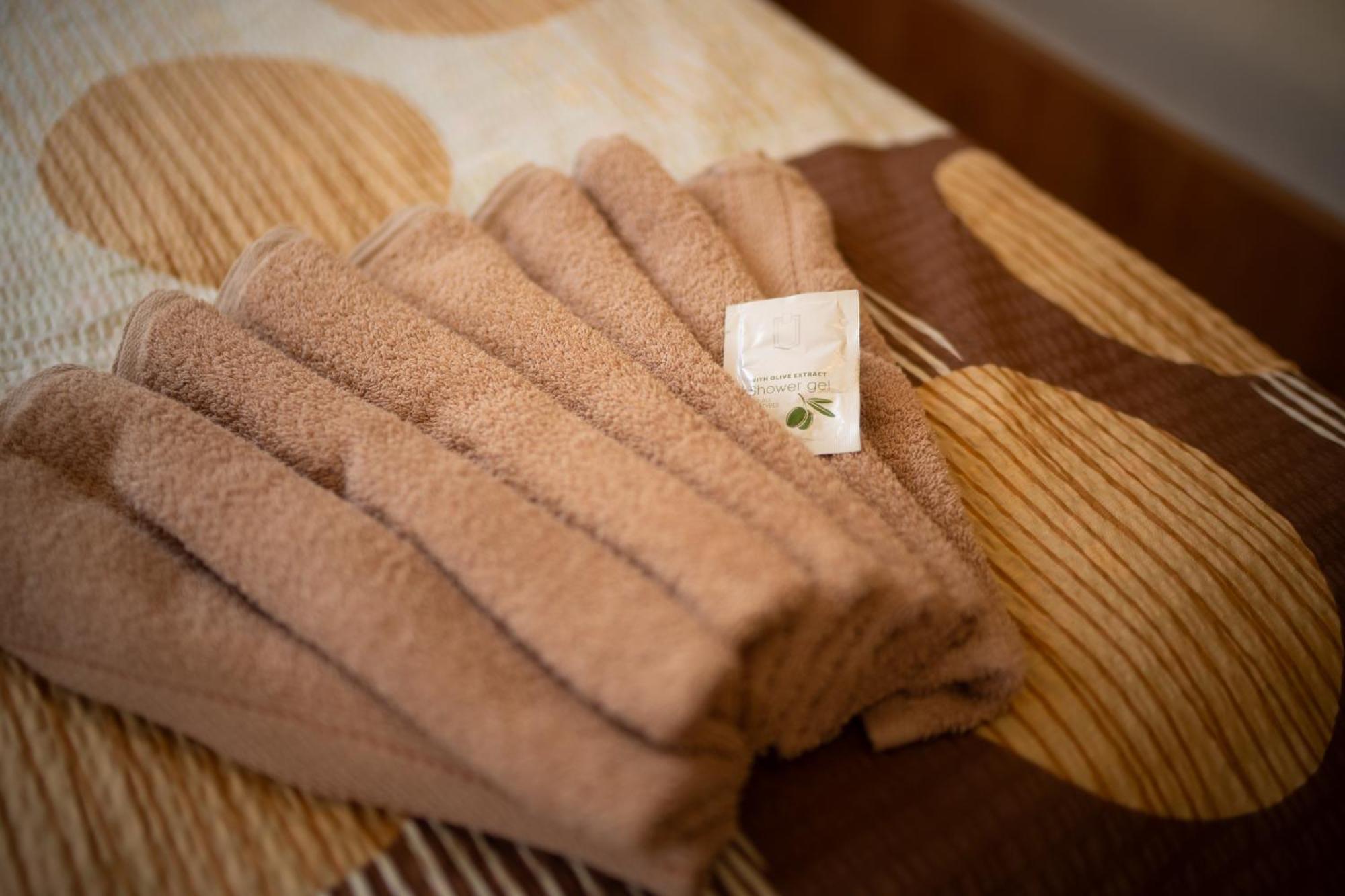 Szenti Vendeghaz Bed & Breakfast เยอร์ ภายนอก รูปภาพ